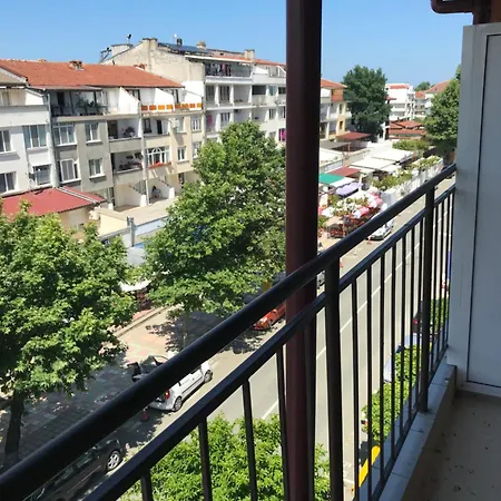 Guest Hause Eren بيت ضيافة *
